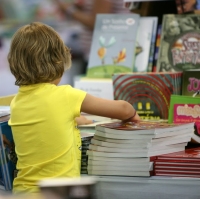 Governo dos Açores distinguido pelas &quot;boas práticas&quot; na reutilização de livros escolares