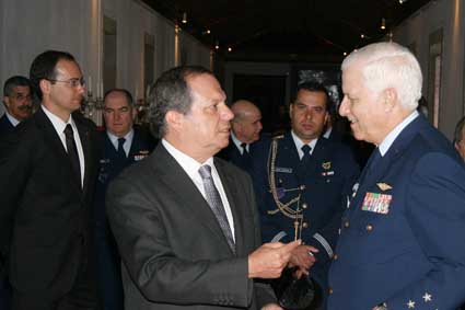 President of Regional Government emphasises that the missions of the Portuguese Air Force have saved many lives