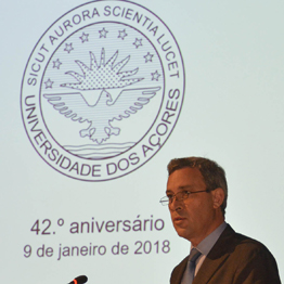 Governo dos Açores disponível para reforçar contributo da Universidade para o crescimento e criação de emprego na Região